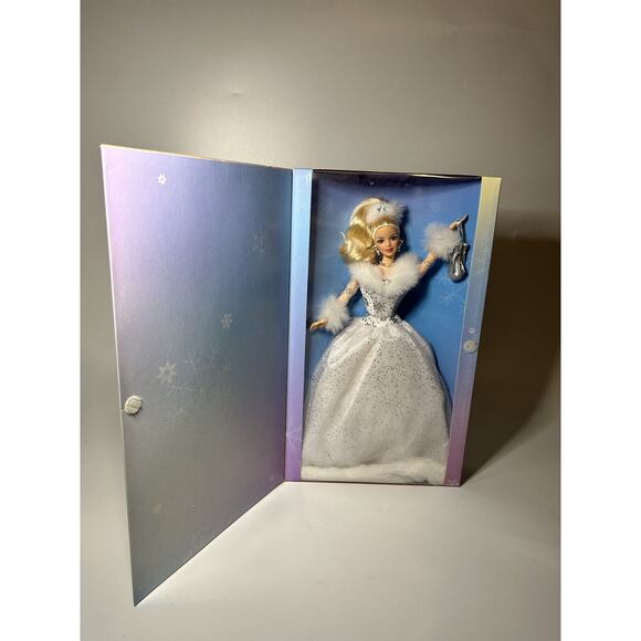 2000 Winter's Reflection Barbie Doll Mattel New Never Removed from Box - Picture 1 of 9